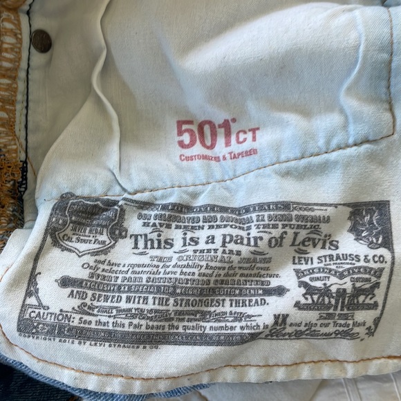 EUC Womens 501 CT Levis 28 - Picture 6 of 9